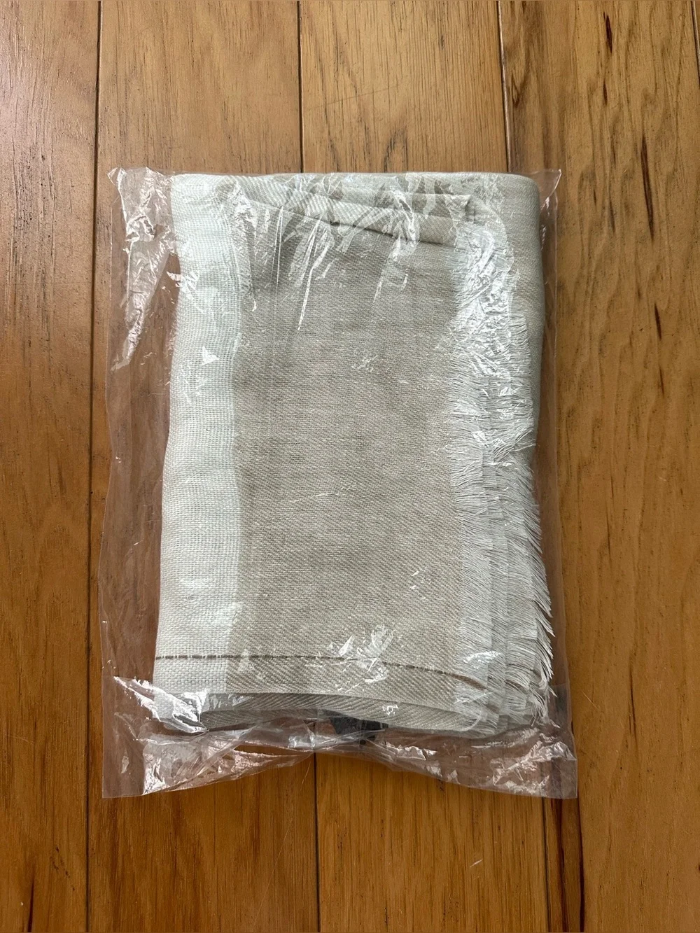 NEW Loro Piana Men’s Light Beige Linen Scarf